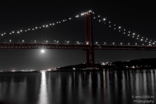 Ponte_25_de_Abril_Bridge_Lisbon_Portugal_Night_Photography_Canon_EOS_R5_Mark_II_2025_007.JPG