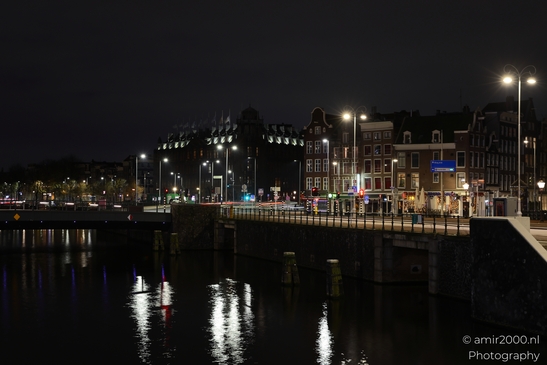 Reflection_Of_Grand_Hotel_Amrath_Amsterdam_Netherlands_Night_Photography_Canon_EOS_R5_Mark_II_2025_001.JPG