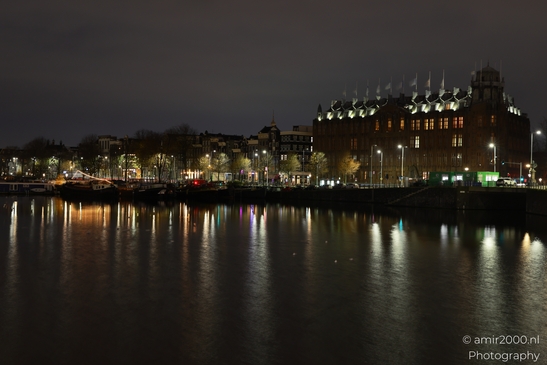 Reflection_Of_Grand_Hotel_Amrath_Amsterdam_Netherlands_Night_Photography_Canon_EOS_R5_Mark_II_2025_002.JPG