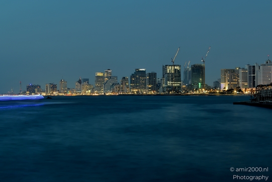 The_skyline_of_the_city_and_the_sea_Tel_Aviv_jaffa_Israel_Night_Photography_Canon_EOS_R5_Mark_II_2025_003.JPG