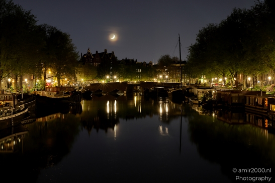 Waalseilandsgracht_binnenstad_reflection_Amsterdam_Netherlands_Night_Photography_Canon_EOS_R5_Mark_II_2025_001.JPG