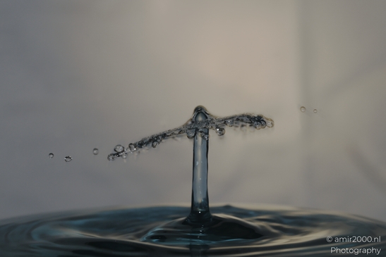 Water droplet splashes in a creative series of high-speed liquid collisions in Water Drops - image from year 2025 #007