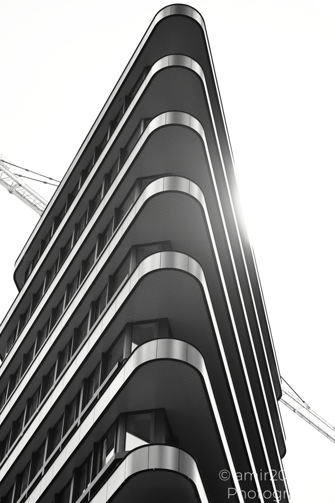 Balcony corner receding upward on Woontoren Elements in Amsterdam