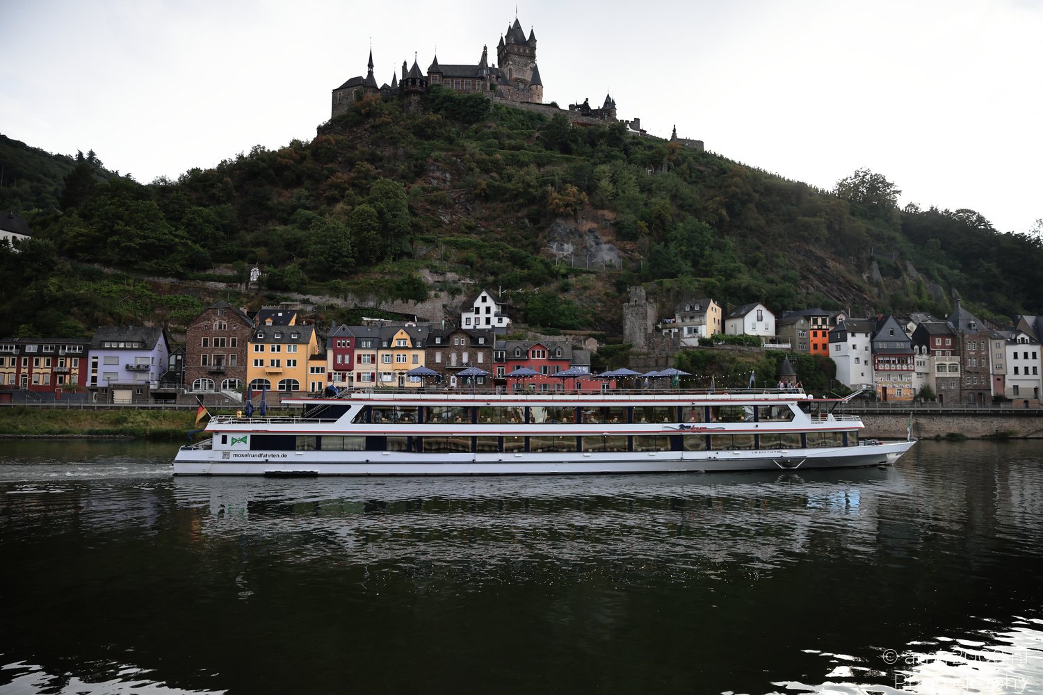 Cochem riverside with Reichsburg Cochem above the town