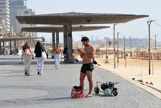 Beach_And_Boardwalk_Activities_Tel_Aviv_Jaffa_Israel_People_Creative_Collection_Photography_Canon_EOS_R5_Mark_II_2026_001.JPG