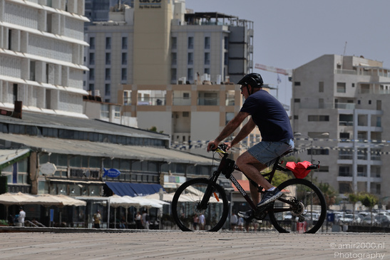 Cycling_And_City_Transportation_Tel_Aviv_Jaffa_Israel_People_Creative_Collection_Photography_Canon_EOS_R5_Mark_II_2026_001.JPG
