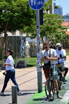 Cycling_And_City_Transportation_Tel_Aviv_Jaffa_Israel_People_Creative_Collection_Photography_Canon_EOS_R5_Mark_II_2026_009.JPG