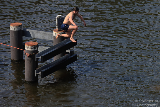 Enjoying_The_Hot_Day_By_The_Canal_Amsterdam_Netherlands_People_Creative_Collection_Photography_Canon_EOS_R5_Mark_II_2026_017.JPG