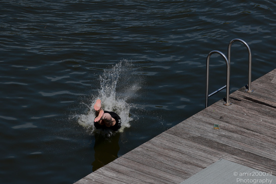 Man_Diving_Into_Canal_In_Hot_Summer_Day_Amsterdam_Netherlands_People_Creative_Collection_Photography_Canon_EOS_R5_Mark_II_2026_003.JPG