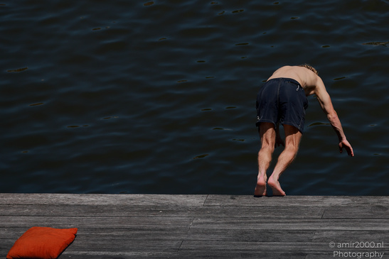 Man_Diving_Into_Canal_In_Hot_Summer_Day_Amsterdam_Netherlands_People_Creative_Collection_Photography_Canon_EOS_R5_Mark_II_2026_005.JPG