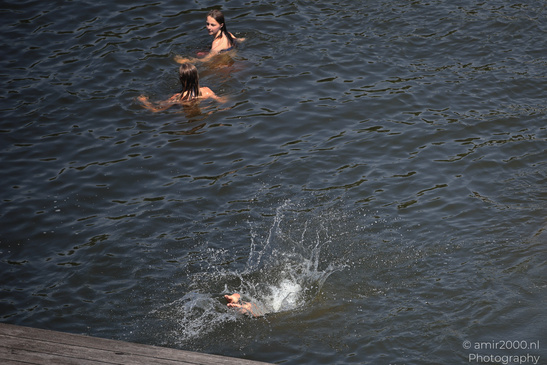 Man_Head_Jump_Into_Canal_Amsterdam_Netherlands_People_Creative_Collection_Photography_Canon_EOS_R5_Mark_II_2026_005.JPG