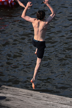 Man_Jumping_Free_Style_Into_Canal_Amsterdam_Netherlands_People_Creative_Collection_Photography_Canon_EOS_R5_Mark_II_2026_001.JPG