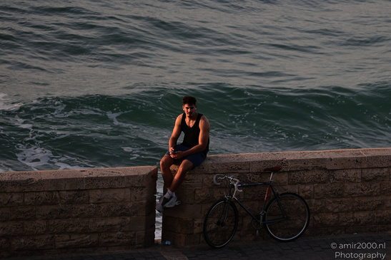 Man_With_Bicycle_In_Front_Of_The_Sea_Tel_Aviv_Jaffa_Israel_People_Creative_Collection_Photography_Canon_EOS_R5_Mark_II_2026_003.JPG