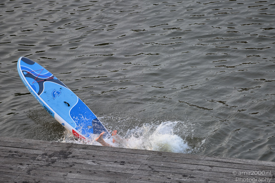 Men_On_Paddleboard_Jumping_Into_Water_Amsterdam_Netherlands_People_Creative_Collection_Photography_Canon_EOS_R5_Mark_II_2026_006.JPG