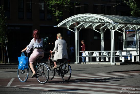 Morning_Cycling_Traffic_Amsterdam_Netherlands_People_Creative_Collection_Photography_Canon_EOS_R5_Mark_II_2026_001.JPG