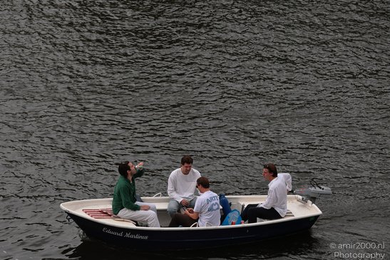 People_On_Boats_In_The_Canals_Of_Amsterdam_Netherlands_People_Creative_Collection_Photography_Canon_EOS_R5_Mark_II_2026_013.JPG