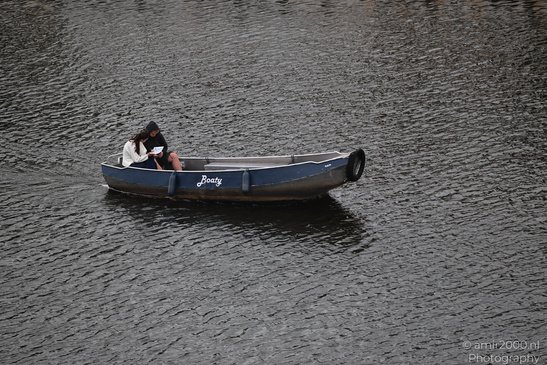 People_On_Boats_In_The_Canals_Of_Amsterdam_Netherlands_People_Creative_Collection_Photography_Canon_EOS_R5_Mark_II_2026_015.JPG