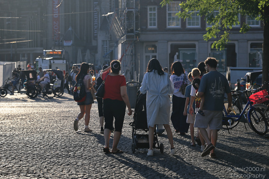 People_Walking_Around_The_Dam_Amsterdam_Netherlands_People_Creative_Collection_Photography_Canon_EOS_R5_Mark_II_2026_001.JPG