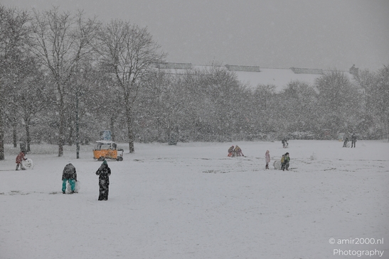 Snowy_Day_In_Westerpark_Amsterdam_Netherlands_People_Creative_Collection_Photography_Canon_EOS_R5_Mark_II_2026_003.JPG