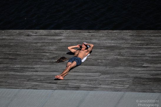 Sunbathing_On_The_Dock_In_The_Canal_Amsterdam_Netherlands_People_Creative_Collection_Photography_Canon_EOS_R5_Mark_II_2026_002.JPG