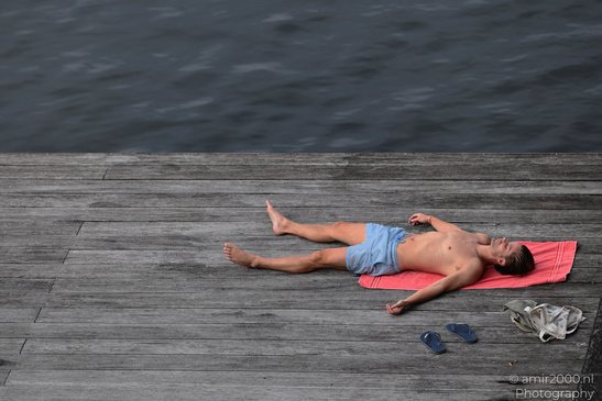 Sunbathing_On_The_Dock_In_The_Canal_Amsterdam_Netherlands_People_Creative_Collection_Photography_Canon_EOS_R5_Mark_II_2026_003.JPG