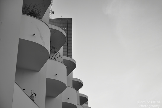 Curved_Apartment_Balconies_Tel_Aviv_Jaffa_Israel_Architecture_Photography_Canon_EOS_R5_Mark_II_2026_002.JPG