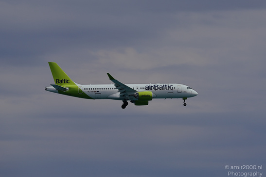 Air_Baltic_Airbus_A220-300_YL-ABF_Landing_In_Larnaca_Cyprus_Aviation_Photography_Canon_EOS_R5_Mark_II_2026_004.JPG