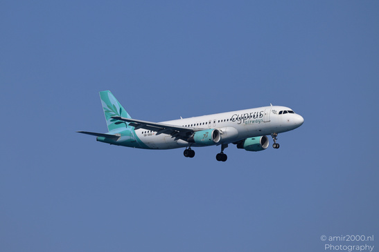 Cyprus_Airways_Airbus_A320-200_5B-DDQ_Landing_Larnaca_Cyprus_Aviation_Photography_Canon_EOS_R5_Mark_II_2026_002.JPG