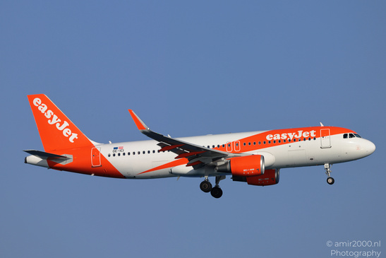 Easyjet_Airbus_A320-200_OE-ICI_Landing_Larnaca_Cyprus_Aviation_Photography_Canon_EOS_R5_Mark_II_2026_003.JPG