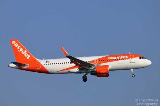 Easyjet_Airbus_A320-200_OE-ICI_Landing_Larnaca_Cyprus_Aviation_Photography_Canon_EOS_R5_Mark_II_2026_004.JPG