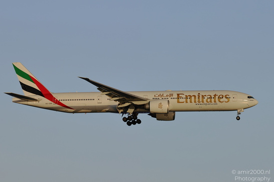 Emirates_Boeing_777-300ER_A6_ENR_Landing_In_Larnaca_Cyprus_Aviation_Photography_Canon_EOS_R5_Mark_II_2026_003.JPG