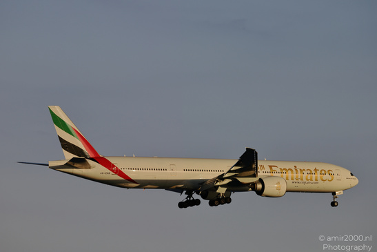 Emirates_Boeing_777-300ER_A6_ENR_Landing_In_Larnaca_Cyprus_Aviation_Photography_Canon_EOS_R5_Mark_II_2026_007.JPG