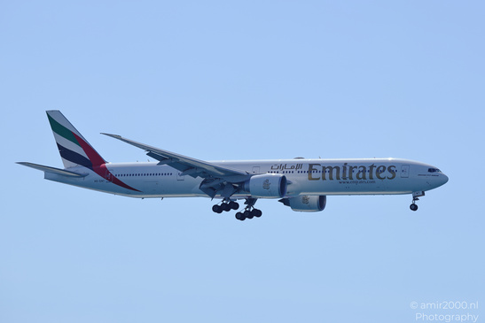 Emirates_Boeing_777-300ER_A6_ENT_Landing_In_Larnaca_Cyprus_Aviation_Photography_Canon_EOS_R5_Mark_II_2026_002.JPG