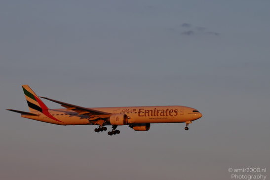 Emirates_Boeing_777-300ER_A6_EPK_Landing_During_Sunset_Larnaca_Cyprus_Aviation_Photography_Canon_EOS_R5_Mark_II_2026_004.JPG