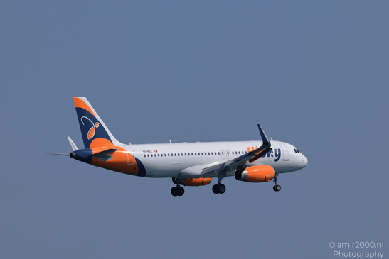 HiSky_Europe_Airbus_A320-200_YR-BEE_Landing_Larnaca_Cyprus_Aviation_Photography_Canon_EOS_R5_Mark_II_2026_005.JPG