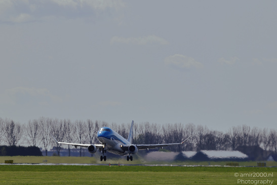 KLM_Cityhopper_Airbus_A320_PH-EXU_Takes_Off_Schiphol_Netherlands_Aviation_Photography_Canon_EOS_R5_Mark_II_2026_001.JPG