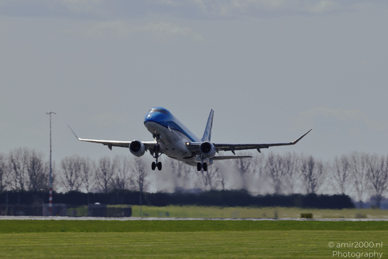 KLM_Cityhopper_Airbus_A320_PH-EXU_Takes_Off_Schiphol_Netherlands_Aviation_Photography_Canon_EOS_R5_Mark_II_2026_003.JPG