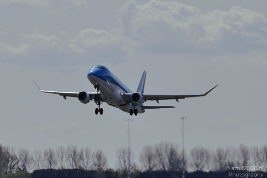 KLM_Cityhopper_Airbus_A320_PH-EXU_Takes_Off_Schiphol_Netherlands_Aviation_Photography_Canon_EOS_R5_Mark_II_2026_004.JPG