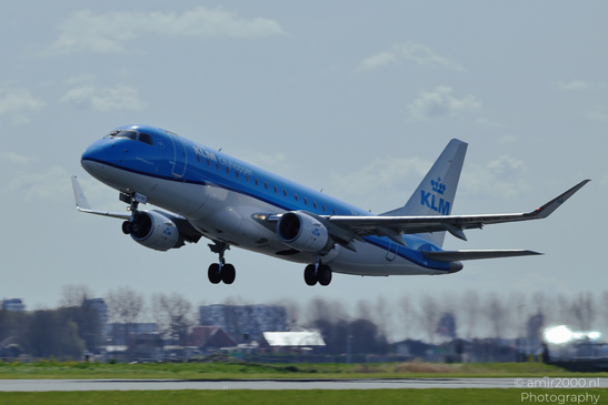 KLM_Cityhopper_Embraer_E175_PH-EXJ_Take_Off_Schiphol_Netherlands_Aviation_Photography_Canon_EOS_R5_Mark_II_2026_001.JPG