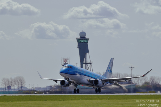 KLM_Cityhopper_Embraer_E175_PH-EXN_Take_Off_Schiphol_Netherlands_Aviation_Photography_Canon_EOS_R5_Mark_II_2026_002.JPG