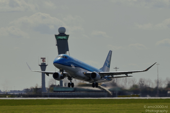 KLM_Cityhopper_Embraer_E175_PH-EXO_Take_Off_Schiphol_Netherlands_Aviation_Photography_Canon_EOS_R5_Mark_II_2026_002.JPG