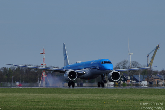 KLM_Cityhopper_Embraer_E195-E2_PH-NXT_Landing_Schiphol_Netherlands_Aviation_Photography_Canon_EOS_R5_Mark_II_2026_002.JPG
