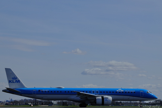 KLM_Cityhopper_Embraer_E195-E2_PH-NXT_Landing_Schiphol_Netherlands_Aviation_Photography_Canon_EOS_R5_Mark_II_2026_006.JPG
