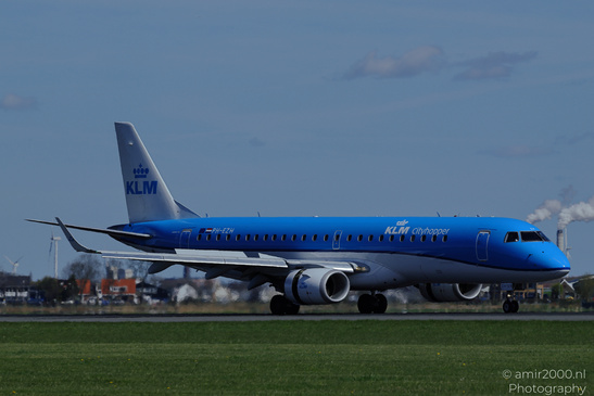 KLM_Cityhopper_Embraer_ERJ-190_PH-EZH_Landing_Schiphol_Netherlands_Aviation_Photography_Canon_EOS_R5_Mark_II_2026_004.JPG