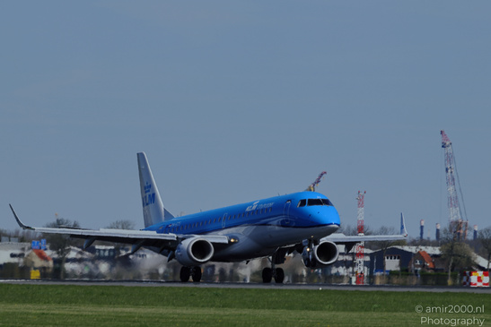 KLM_Cityhopper_Embraer_ERJ-190_PH-EZS_Landing_Schiphol_Netherlands_Aviation_Photography_Canon_EOS_R5_Mark_II_2026_002.JPG
