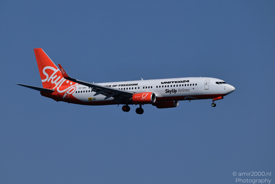 SkyUp_Airlines_UNITED24_Boeing_737-800_9H-SAU_Landing_Larnaca_Cyprus_Aviation_Photography_Canon_EOS_R5_Mark_II_2026_002.JPG