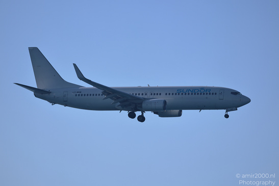 Sundor_Boeing_737-800_LY-MGM_Landing_Larnaca_Cyprus_Aviation_Photography_Canon_EOS_R5_Mark_II_2026_001.JPG
