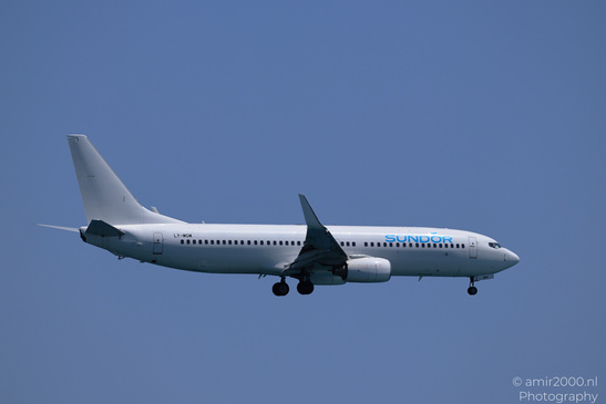 Sundor_Boeing_737-800_LY-MGM_Landing_Larnaca_Cyprus_Aviation_Photography_Canon_EOS_R5_Mark_II_2026_007.JPG