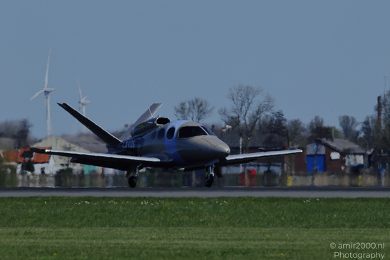 The_Cirrus_G2_Vision_Jet_LX-VDS_Landing_Schiphol_Netherlands_Aviation_Photography_Canon_EOS_R5_Mark_II_2026_003.JPG