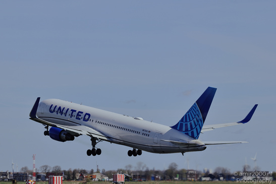 United_Airlines_Boeing_737-800_N672UA_Take_Off_From_Schiphol_Netherlands_Aviation_Photography_Canon_EOS_R5_Mark_II_2026_008.JPG